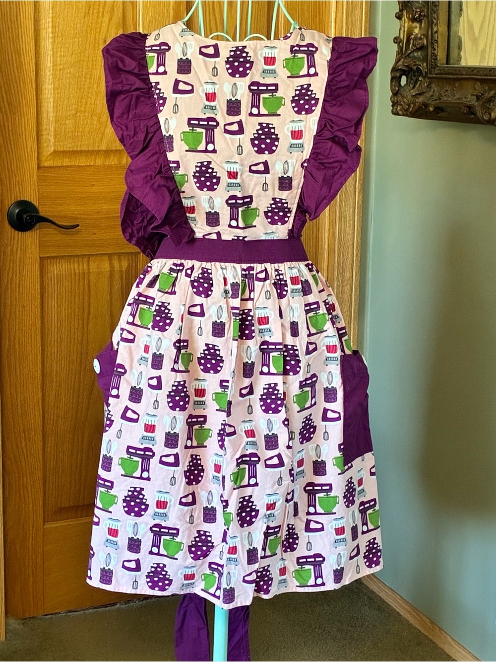 VTG Style Gathered Skirt Bib Apron Mixing Bowls Print Purple Ruffles/Tie OS
